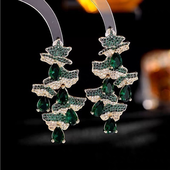 - - 18k Gp Pine Tree Dangle Earrings